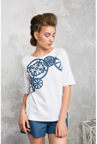 Футболка с оригинальным принтом