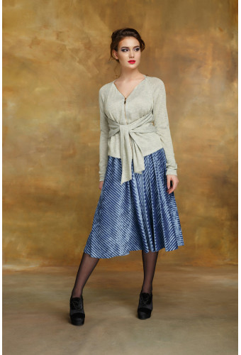 Блуза трикотажная с пришивным поясом